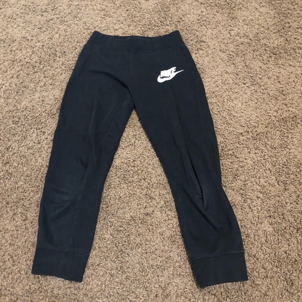 Black nike sweats